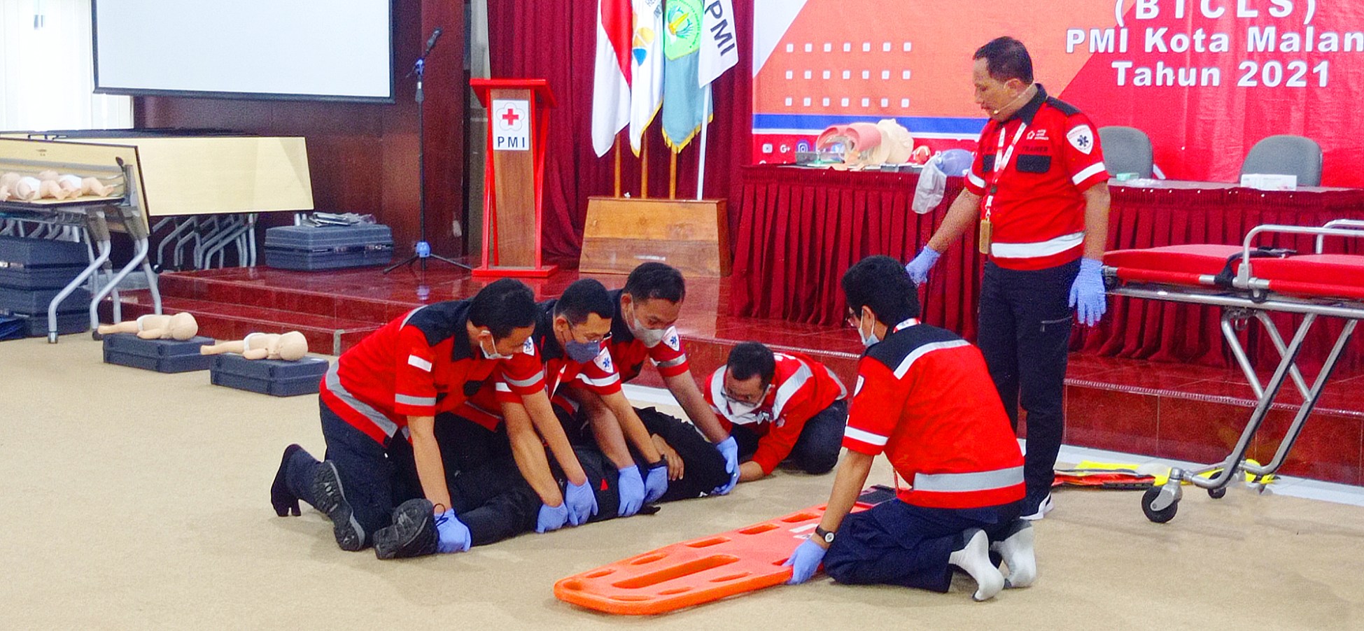 first aid diklat PMI PMR KSR relawan kampar korps Red Cross Indonesia website