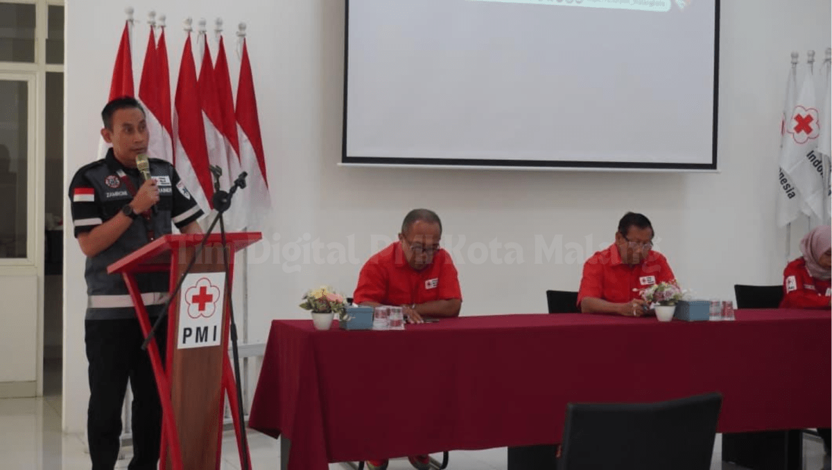 Penyampaian laporan Ketua Panitia Pelatihan Ambulans PMI Kabupaten Kampar